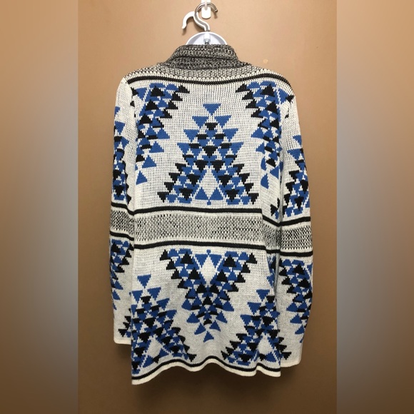 Patterned Cardigan - Picture 2 of 5